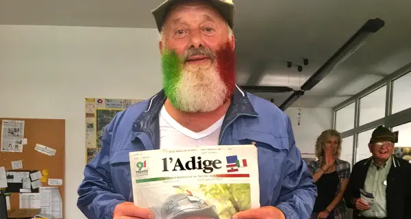 Barba tricolore: è una star dopo la copertina dell'Adige