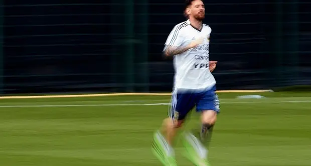 Messi: «Il mondo vuole vedermi campione»