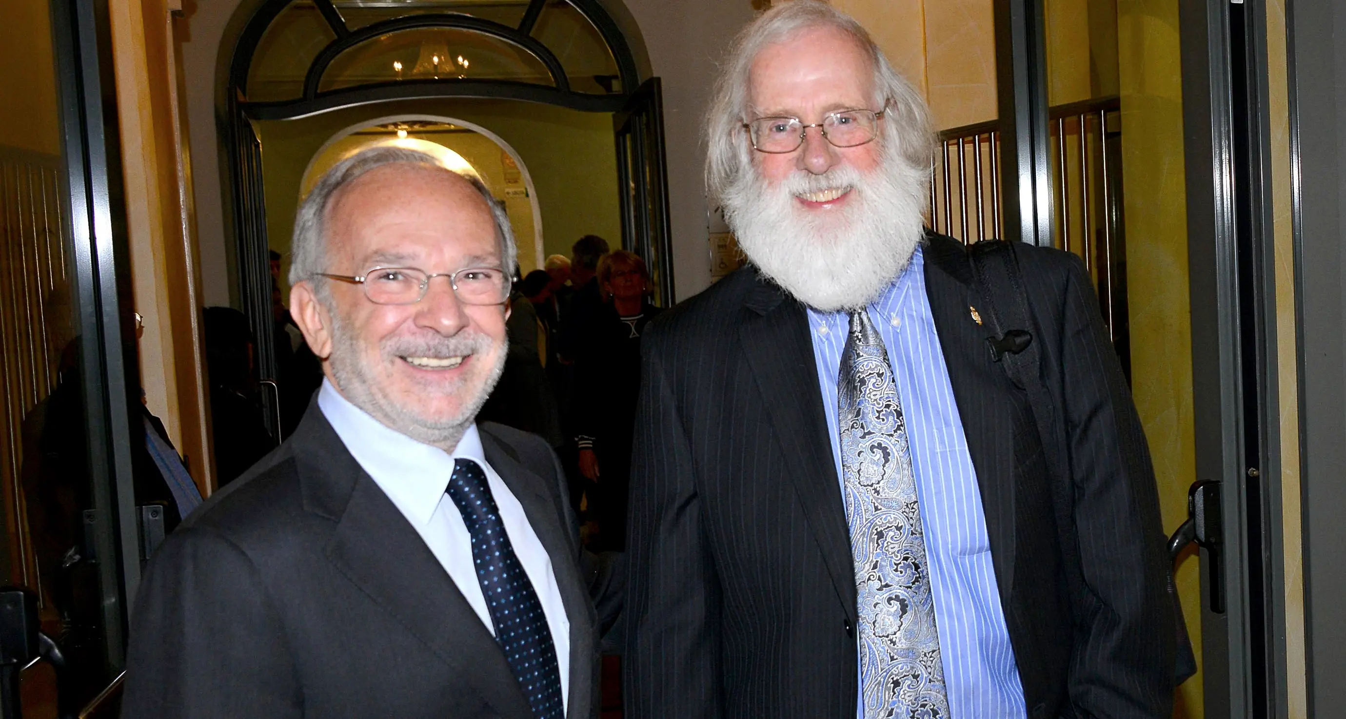 Premio Pezcoller consegnato al biologo Tony Hunter