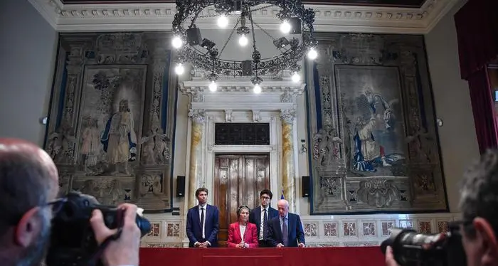 In corso consultazioni Conte Salvini insiste su Savona