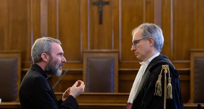 Ex diplomatico Vaticano Capella condannato per pedopornografia