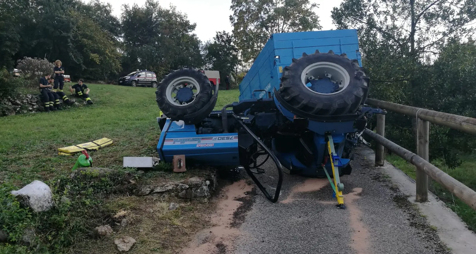 Nuovo incidente i campagna Si rovescia il trattore È il terzo in pochi giorni