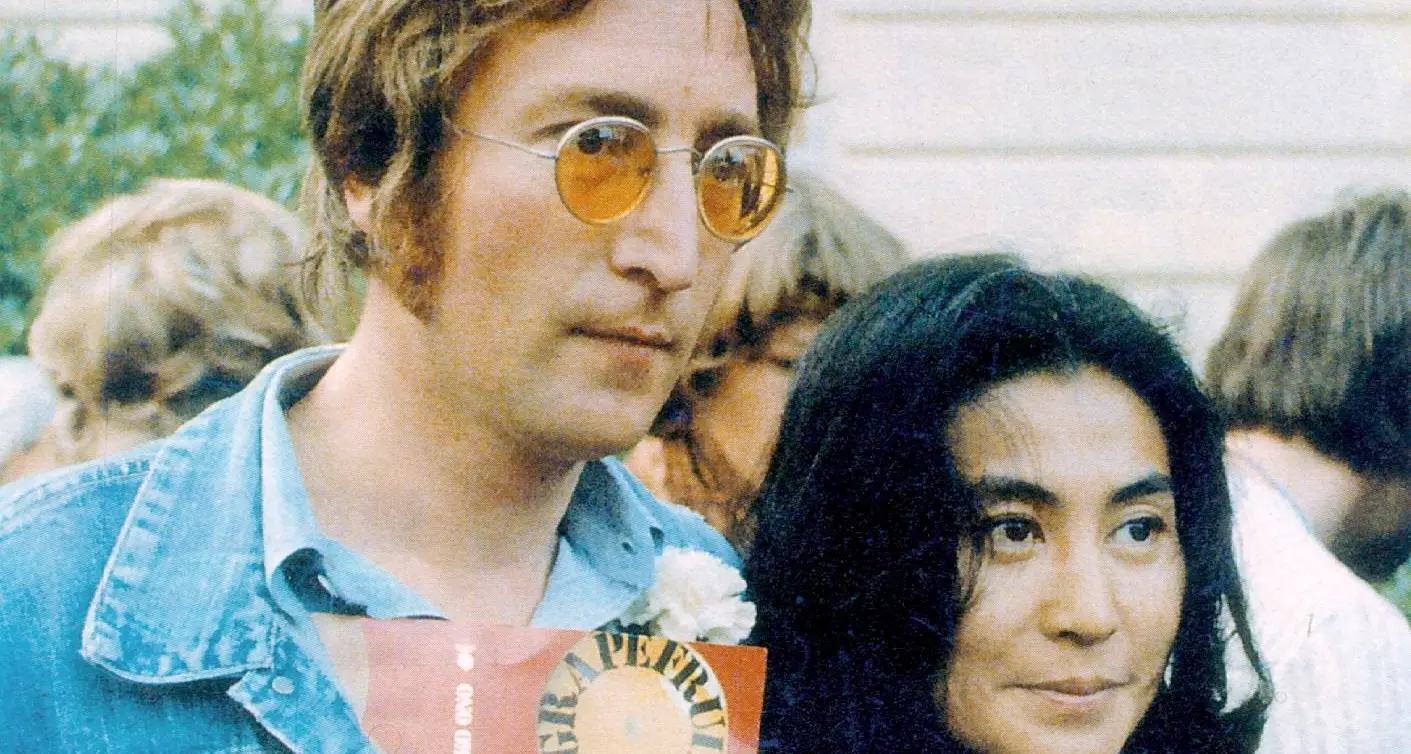 Imagine Yoko Ono, il libro che racconta John Lennon
