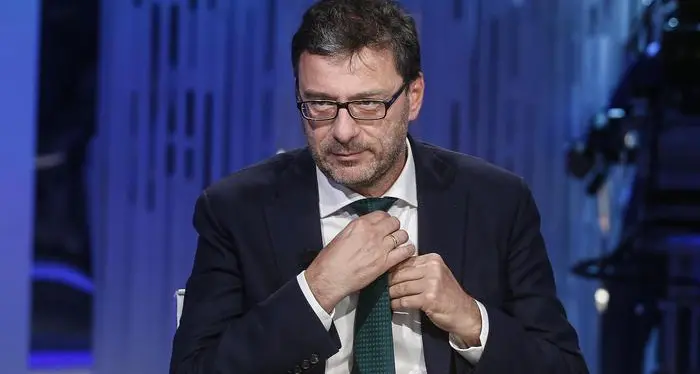 Il ministro Giorgetti a Trento «I Giochi un'opportunità da cogliere ma sobri ed essenziali»