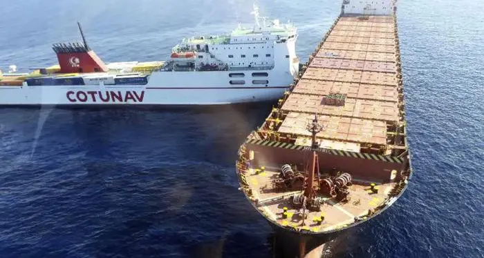 Scontro navi nel mar Ligure indagine per disastro ambientale