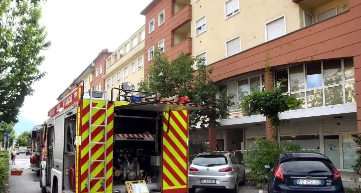 Guasto: lavatrice in fiamme Allarme incendio in via Bolzano