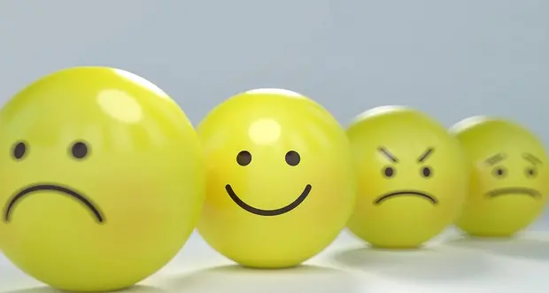 Gli emoji ironici fanno sussultare il cervello
