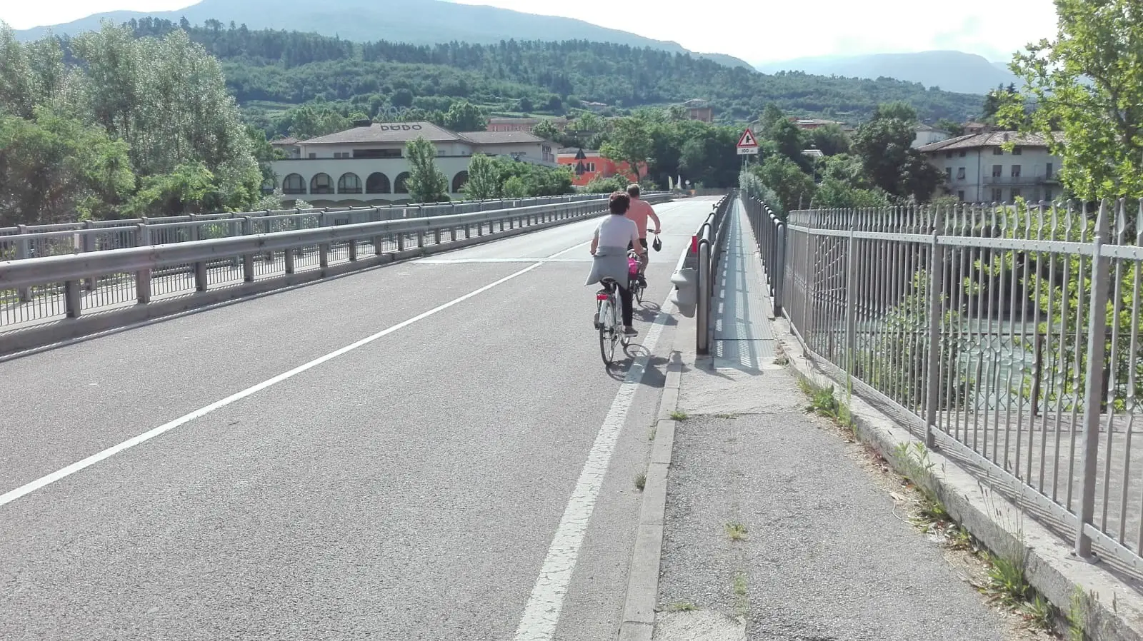 Rovereto villa Lagarina pendolari in bici pomarolli Sergio e silvana