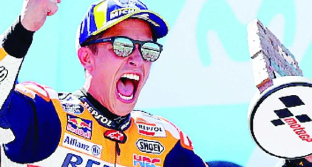 Marquez e Hamilton champagne pronto