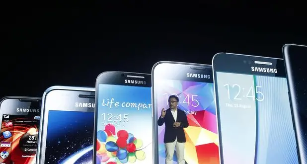Samsung ridisegna la linea degli smartphone