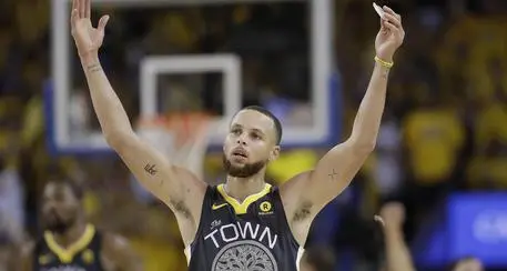 Anche la Nba pensa di tagliare gli stipendi