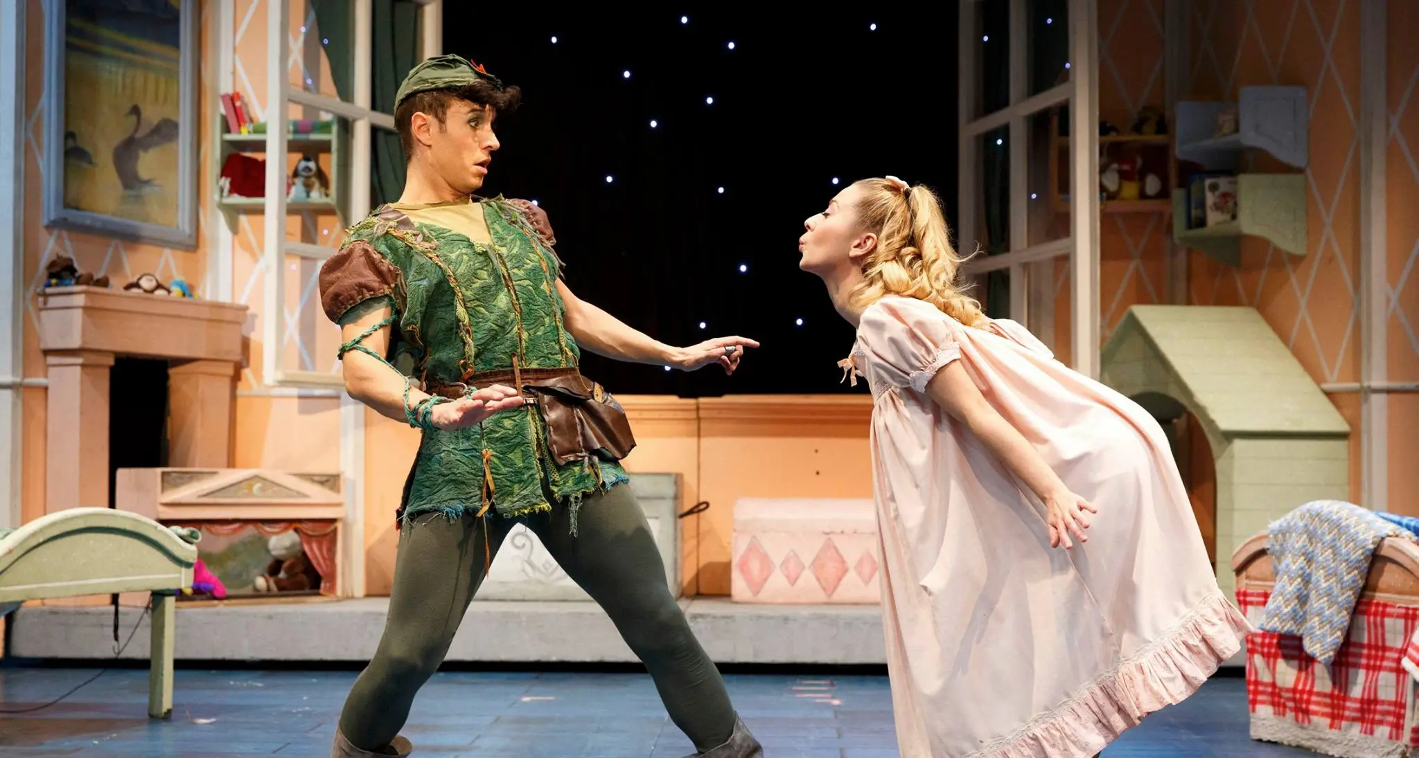 Peter Pan e la fata volano a Trento