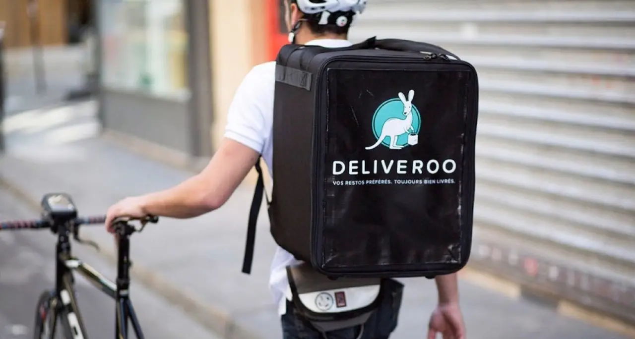 Uber Technologies punta ad acquistare Deliveroo