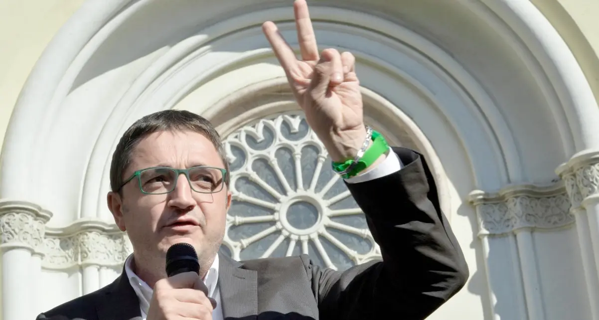 Bufera su Fugatti: «Finalmente niente più profughi badanti nelle case di riposo trentine»