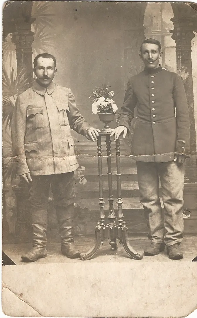 Cartolina dalla guerra con Vittorio Candioli (a sinistra) e Guido Graziola Villa lagarina Nogaredo