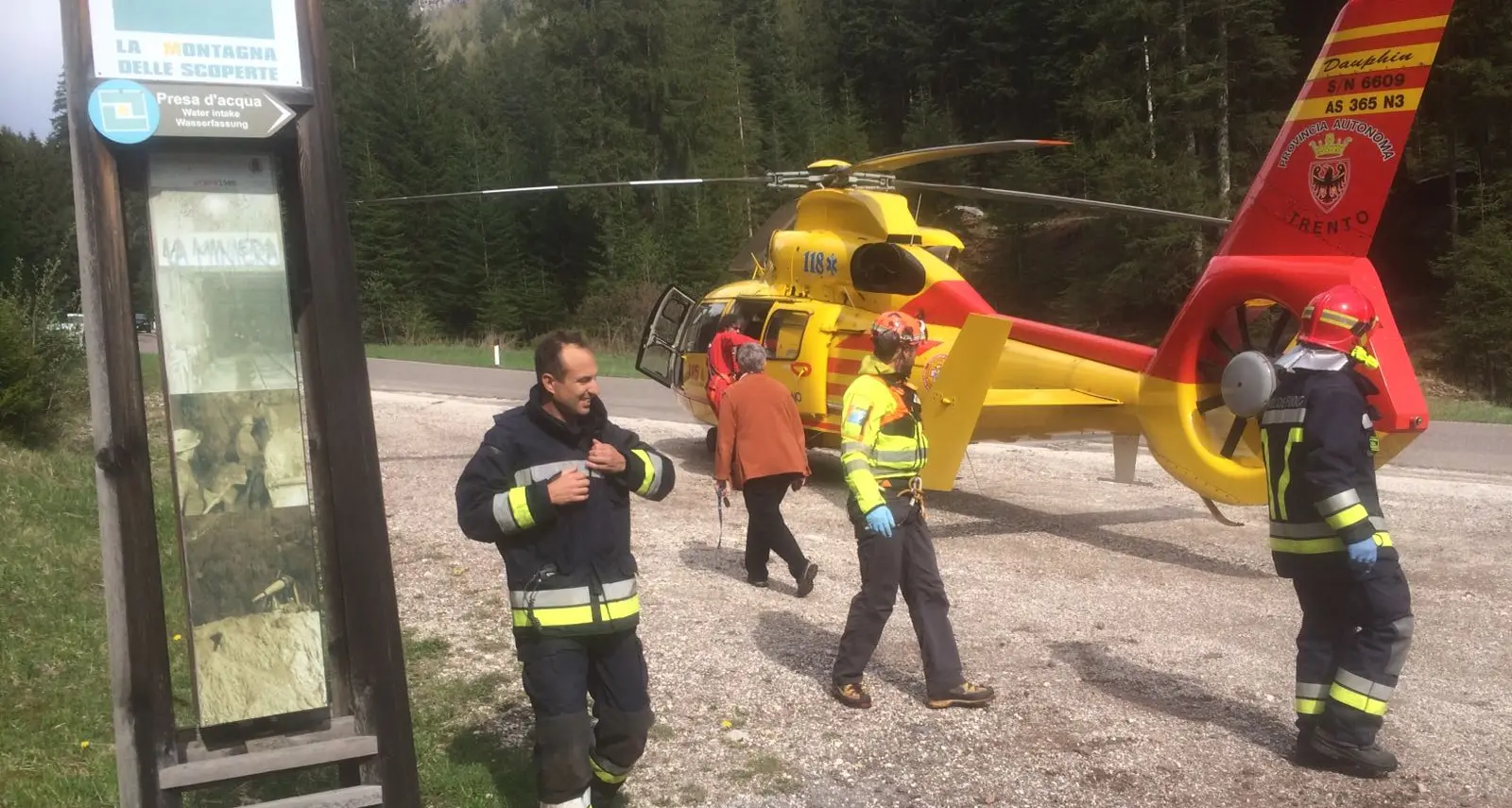 Stava, infortunio nei boschi: ferito dopo essere stato colpito dal tronco