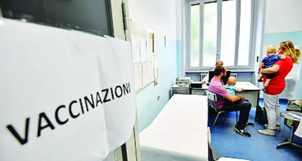 Vaccini, per questo anno scolastico Basta l'autocertificazione