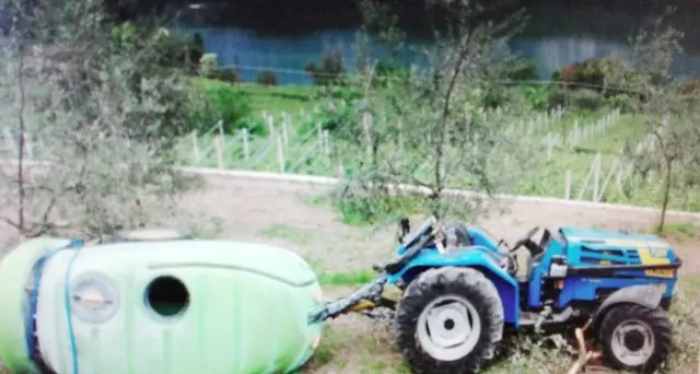 Si ribalta con il trattore Un 48enne in rianimazione