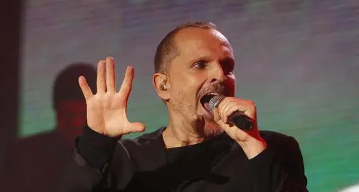 Miguel Bosè si separa dal compagno Divisi anche i quattro figli della coppia
