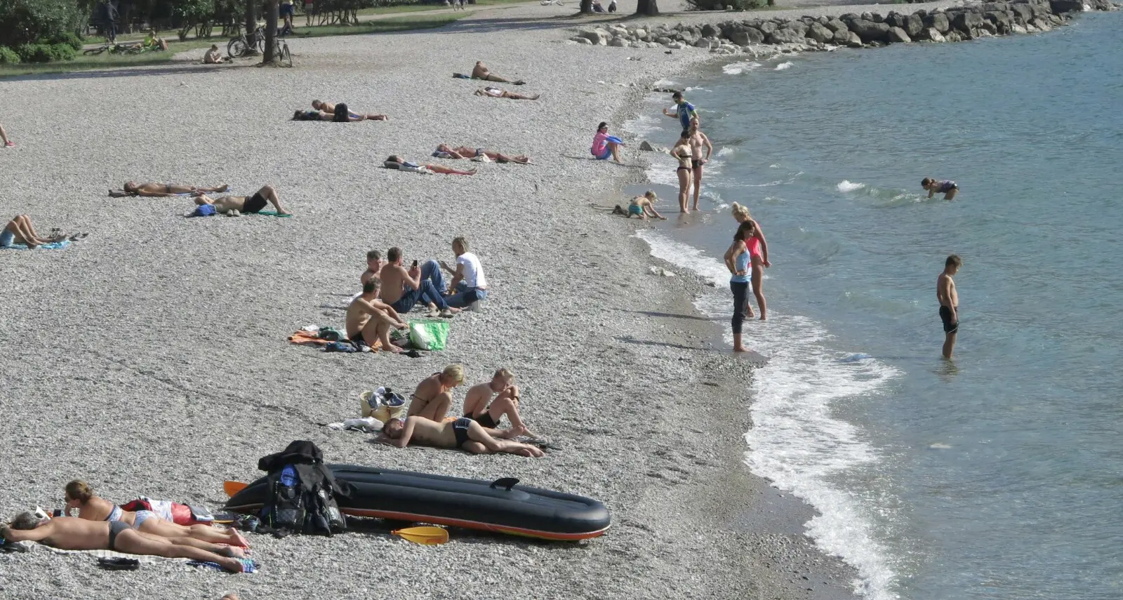 Garda, ottobre in spiaggia così come è stato in aprile