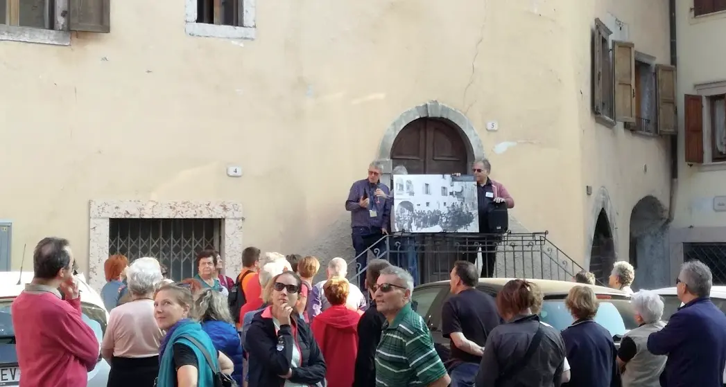 Lungo i \"binari\" di Dro e Ceniga
