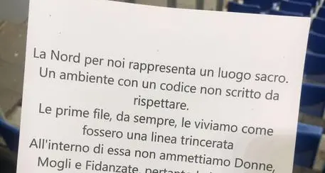 Sarebbero due al momento gli identificati per i volantini comparsi nella curva della Lazio in occasione del match contro il Napoli allo stadio Olimpico di Roma. Si tratterebbe di due capi ultras. Gli investigatori della Digos hanno inviato un'informativ