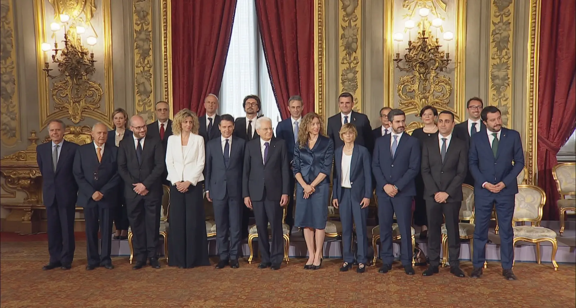 È nato il governo di Lega e 5 Stelle Conte e i ministri hanno giurato al Quirinale