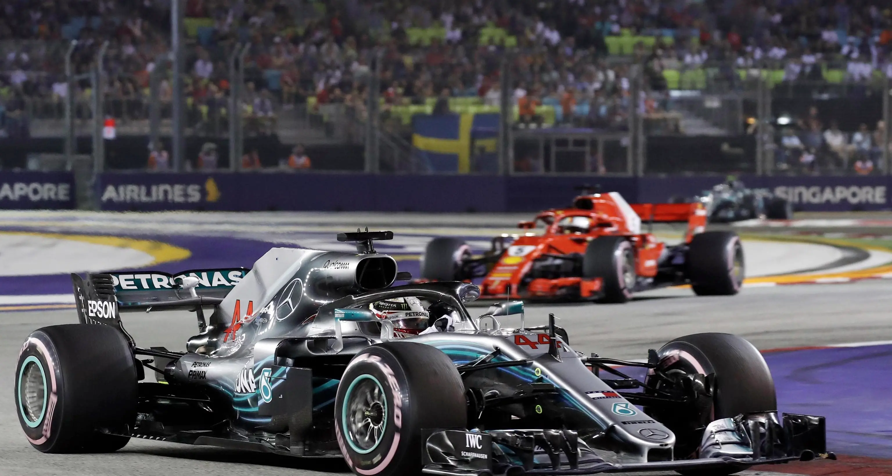 Singapore, trionfo Hamilton Vettel solamente terzo