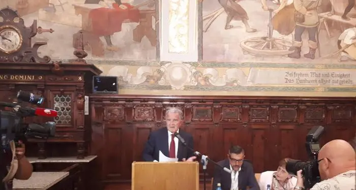 Prodi a Bolzano difende la Ue