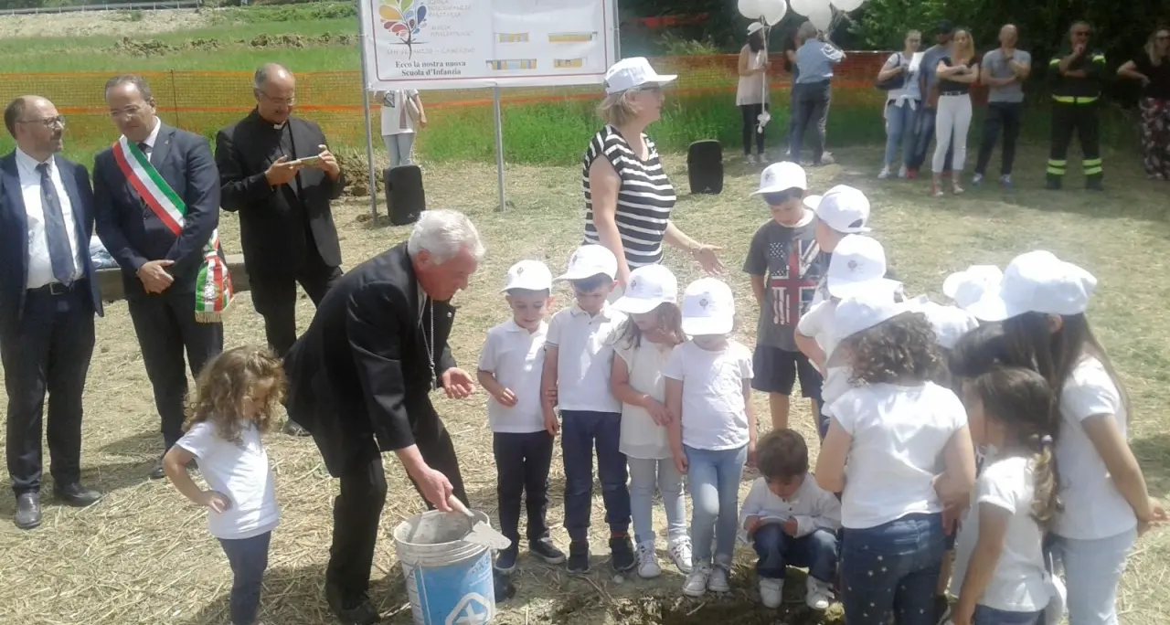 I bambini dell'asilo del Primiero con i loro lavoretti hanno contribuito ad aiutare i terremotati