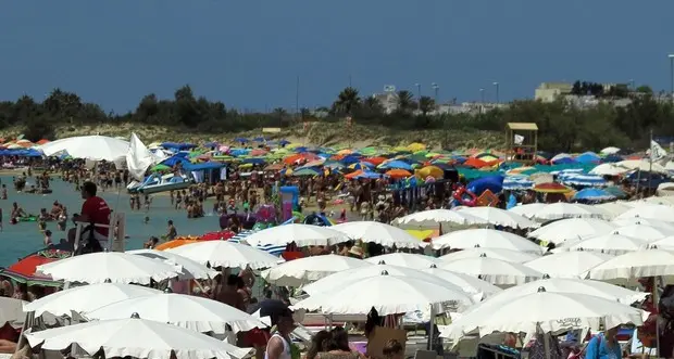 La Guardia Costiera restituisce ai cittadini 250 mila mq di spiagge libere