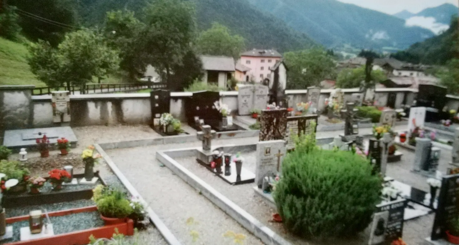 Concei, scoppia la polemica sui defunti