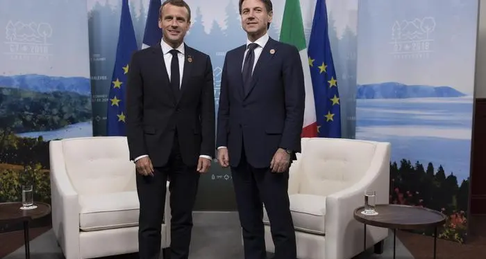 Conte sarà a Parigi. Macron: «Mai detto frasi offensive»