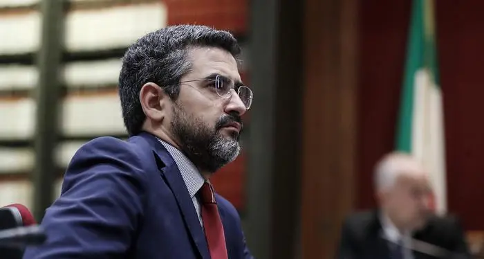 Flop M5s, Fraccaro annuncia \"una riorganizzazione\"