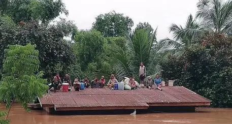 Crolla una diga in Laos Centinaia di morti