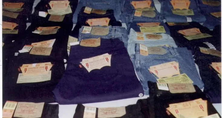Da oggi i dazi Ue sugli Usa Colpiti i marchi Nike e Levi's