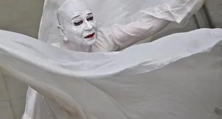 Addio a Lindsay Kemp Coreografo di Bowie e Jagger