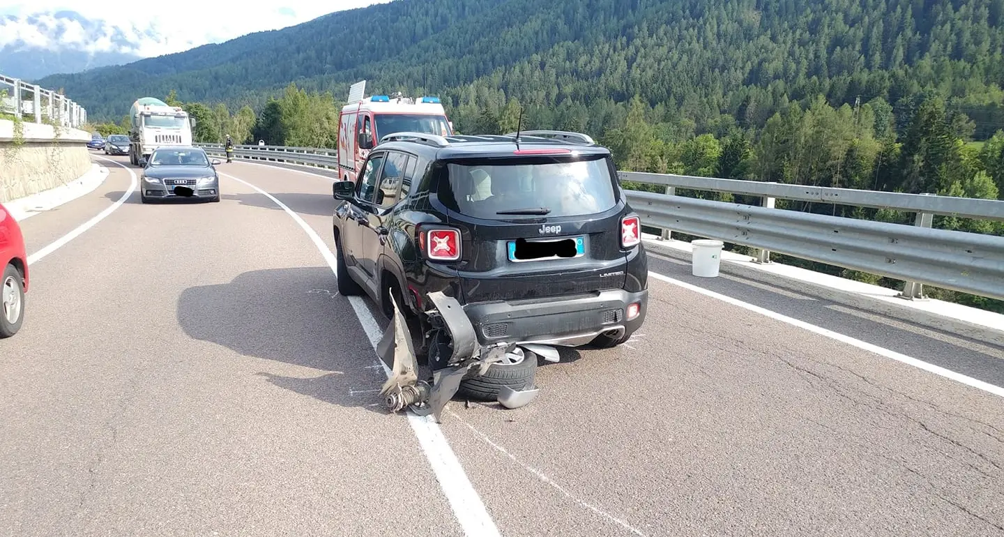 Val di Sole, scontro tra auto tra Mezzana e Pellizzano