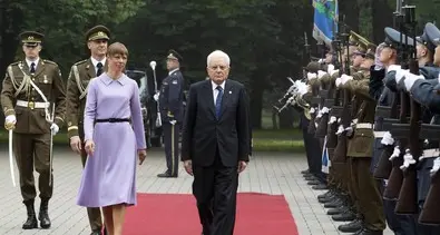 Mattarella: «Irresponsabile chiudere i confini»