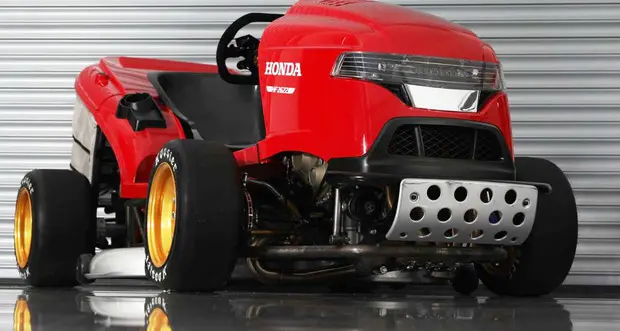 Honda l'Mean Mover V2 Tagliaerba da 240 km/h