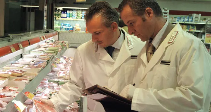 Prosciutti e salami «taroccati» Maxi sequestro dei carabinieri