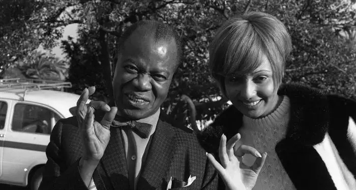 É morta Lara Saint Paul