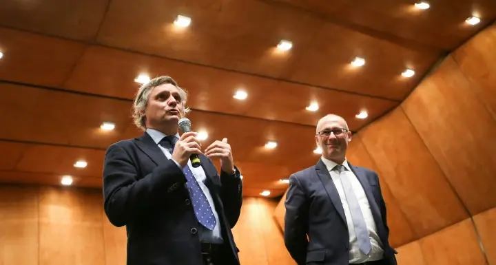 Faccia a faccia Ghezzi-Rossi Ma i due restano distanti