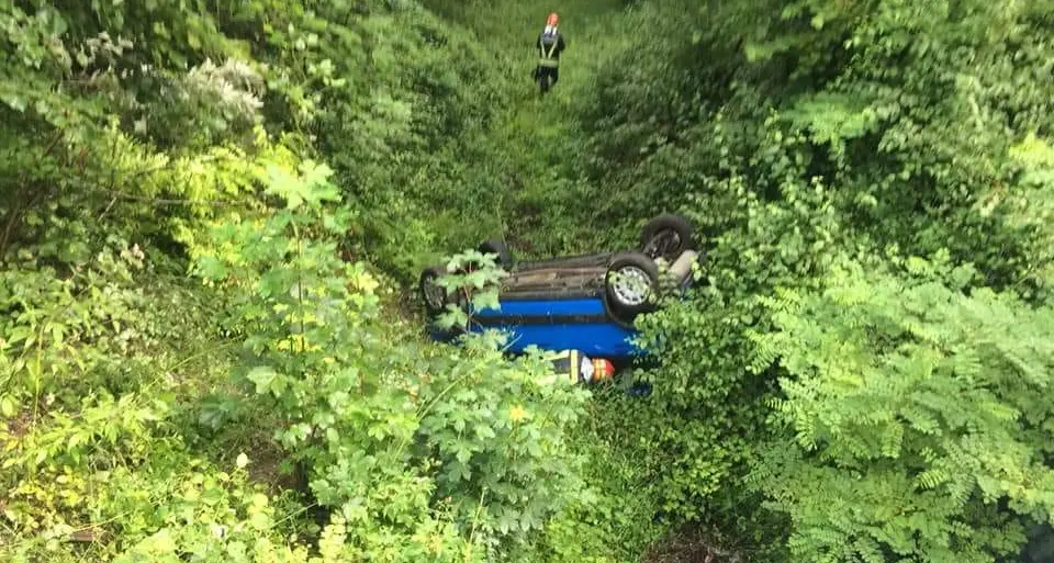 Con l'auto in una scarpata Ferito un uomo a Tione