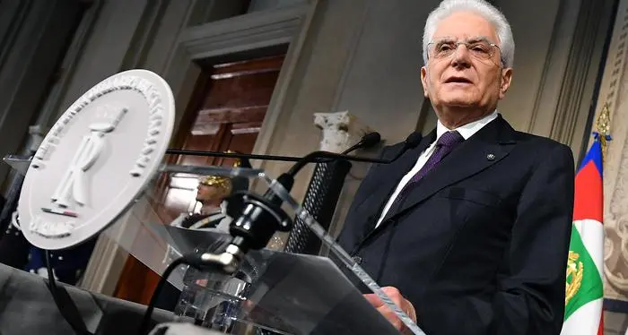 Mattarella: «Governo neutrale fino a dicembre o voto subito»