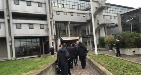 Prete arrestato, bimba e fratelli allontanati dalla loro famiglia