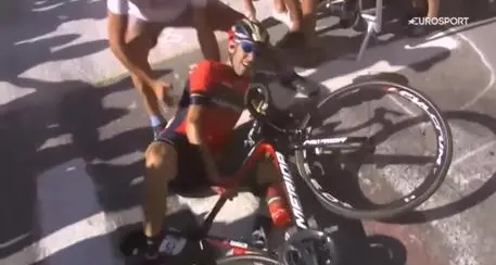 Nibali, intervento chirurgico per la frattura alla vertebra