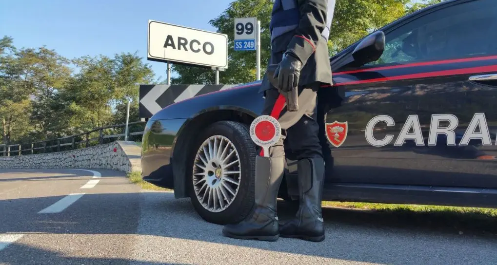 Scompare nel nulla ritrovato ad Arco con un arsenale
