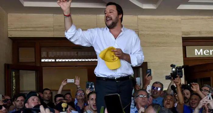 Socialisti europei: «Salvini è un poveretto, indifendibile»