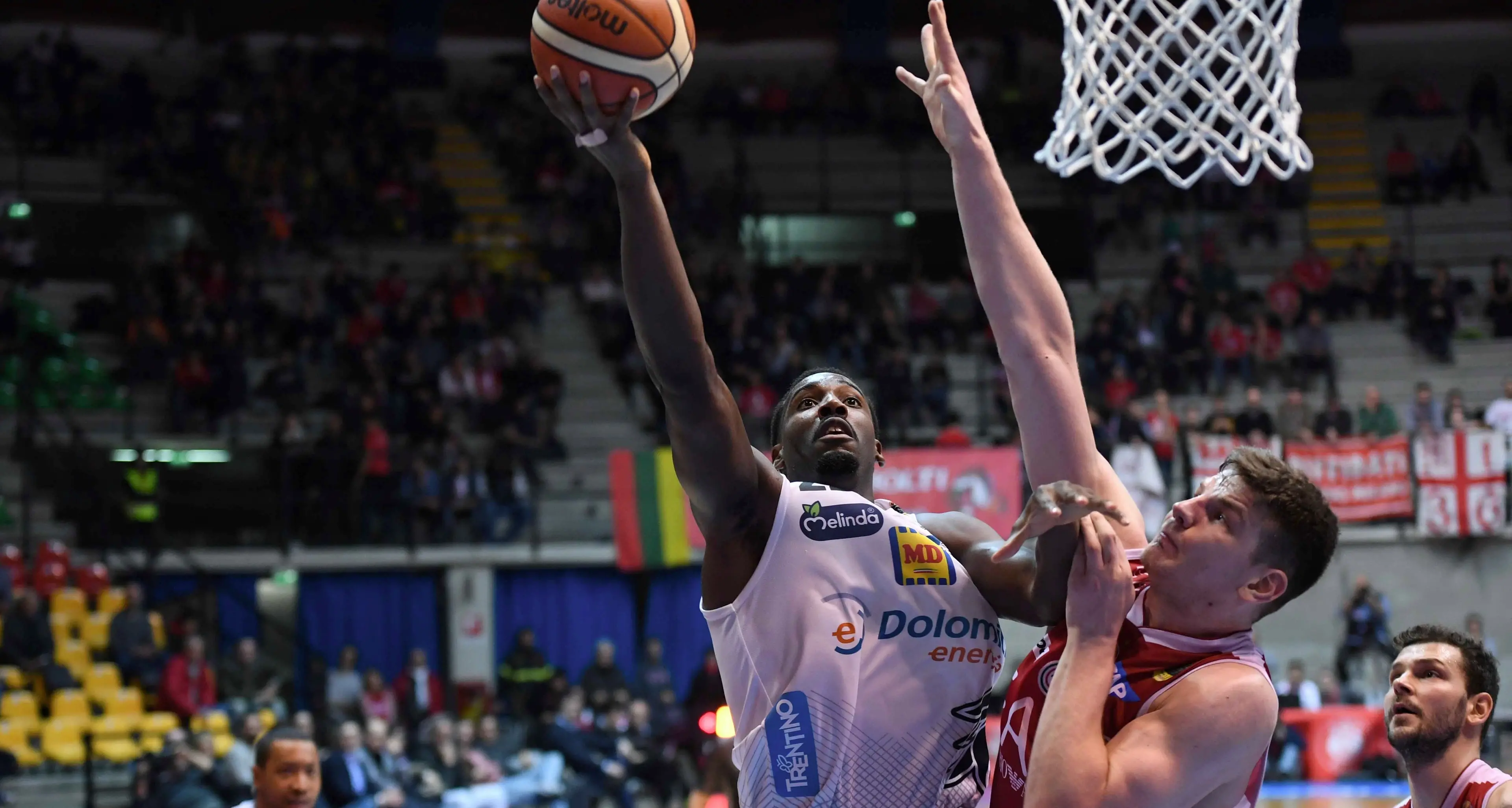 Milano-Trento, al via la finale scudetto